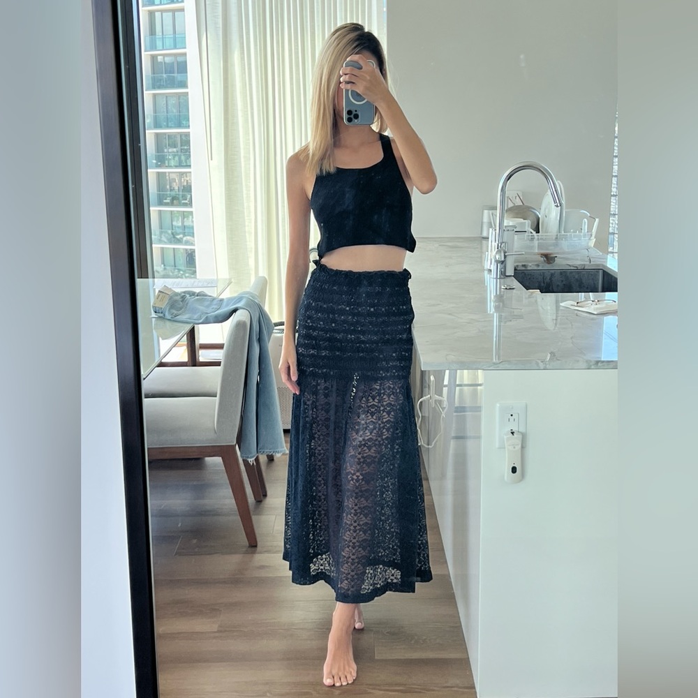 Stella McCartney. Lace skirt. Excellent condition size 40